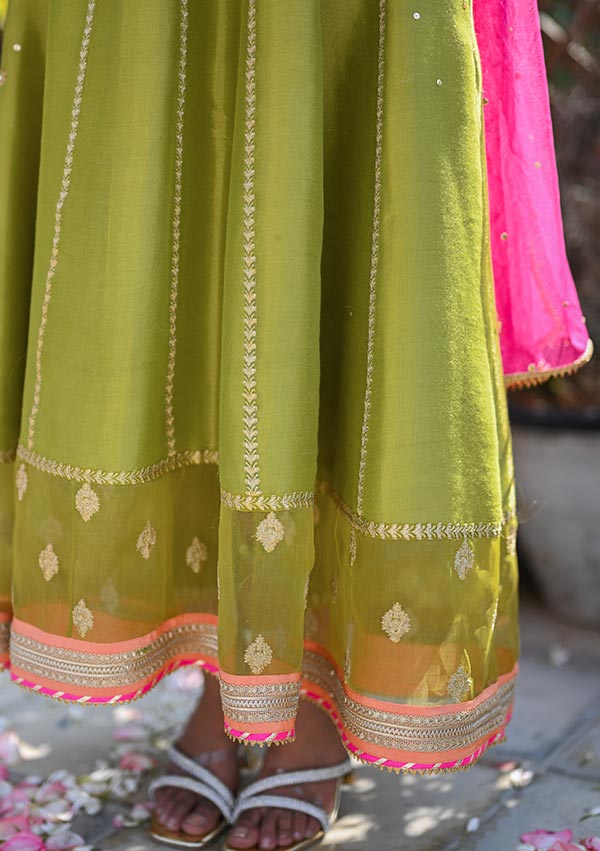 Inaya-Image-Six