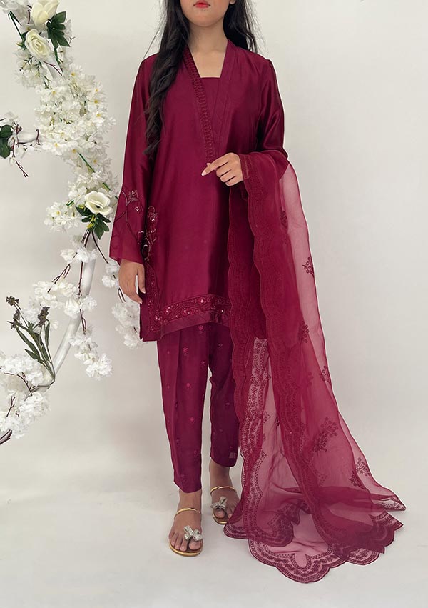 Nora With Pants and Dupatta-Featured-Image