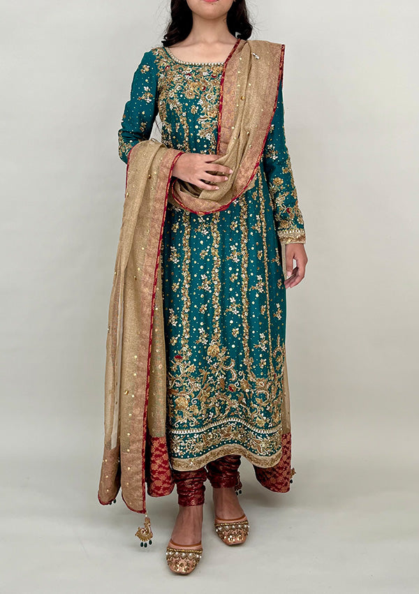 Saiqa-with-churidaar-and-Dupatta-Featured-Image
