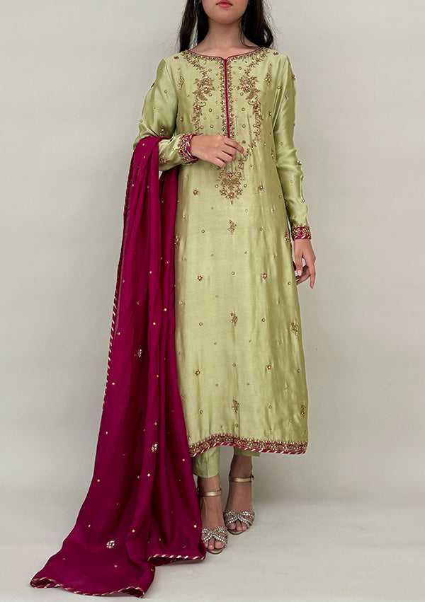 Laiba-with-Pants-and-Dupatta-Featured-Imagee
