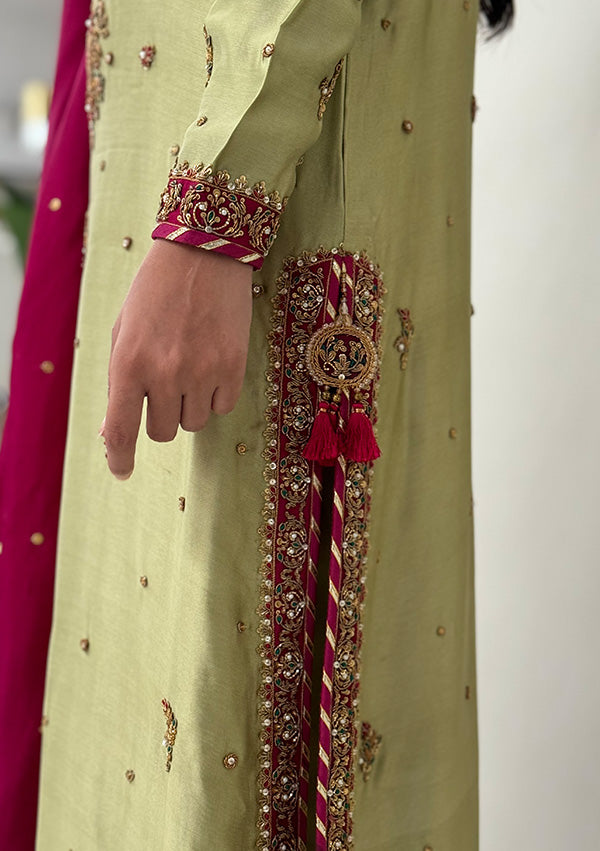 Laiba-with-Pants-and-Dupatta-Imagee-Three