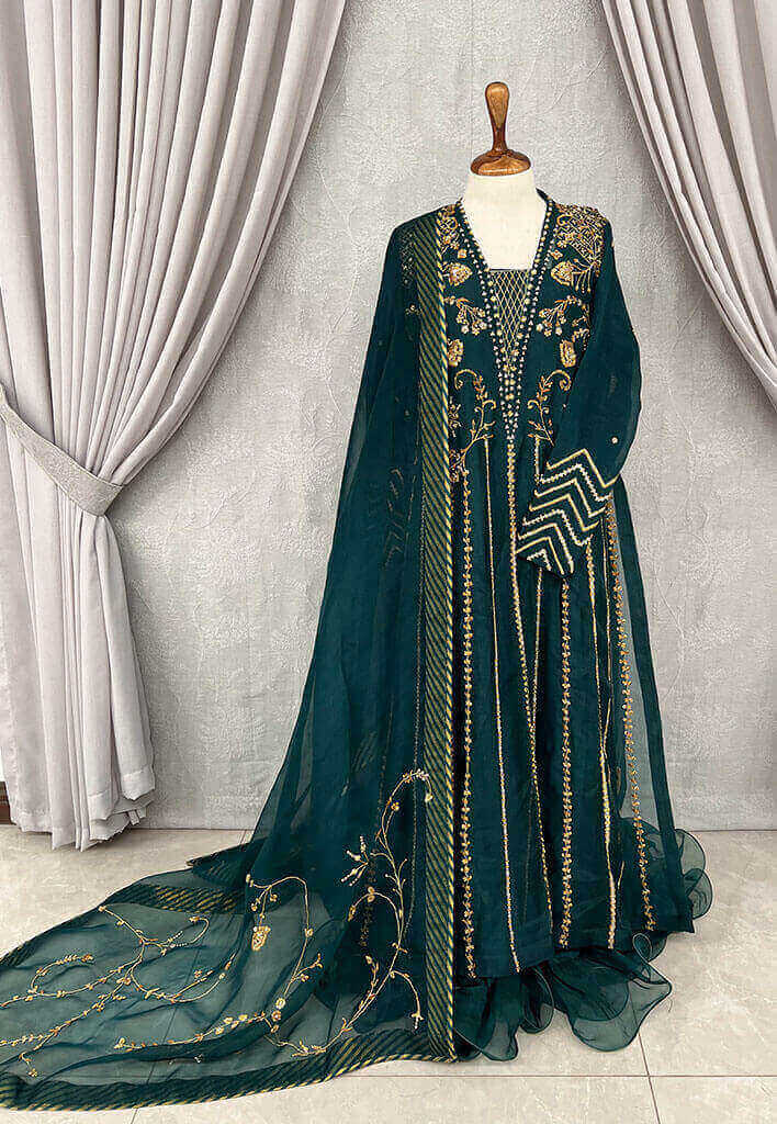 Mahnoor-with-Ruffled-Gown-and-Dupatta-Deep-Green-Featured-Image