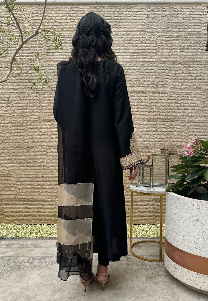 Tanaya-with-Dupatta-Image-Four