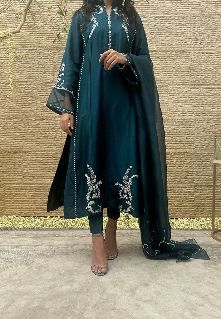 Ilyana-with-Dupatta-Image-One