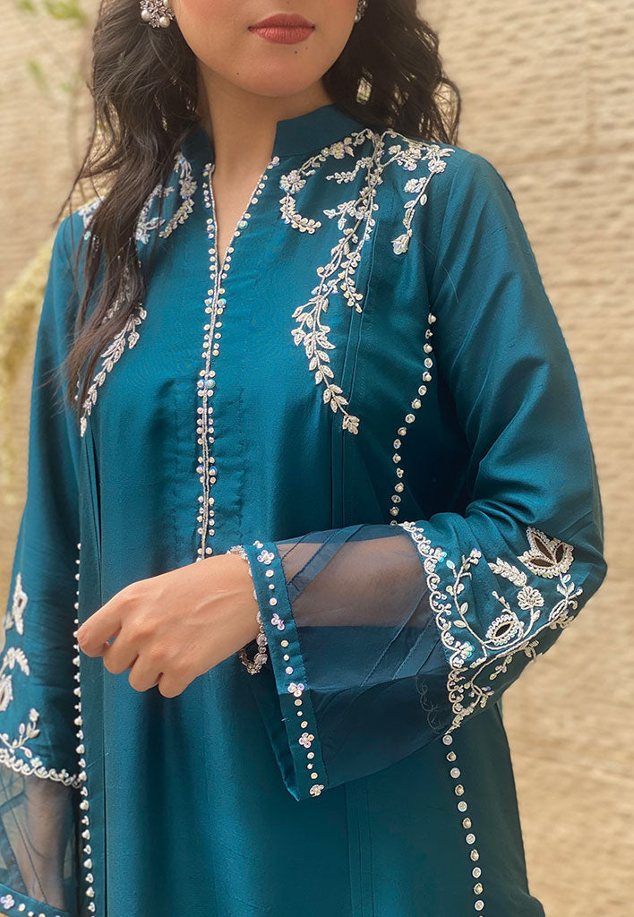 Ilyana-with-Dupatta-Image-Three