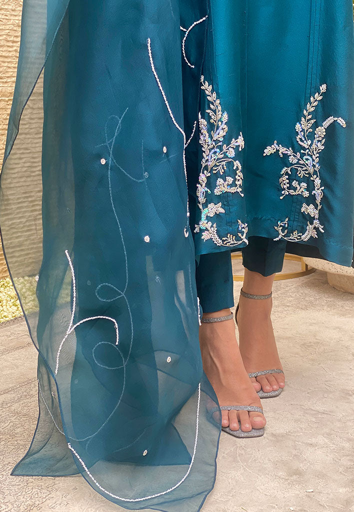Ilyana-with-Dupatta-Image-Two