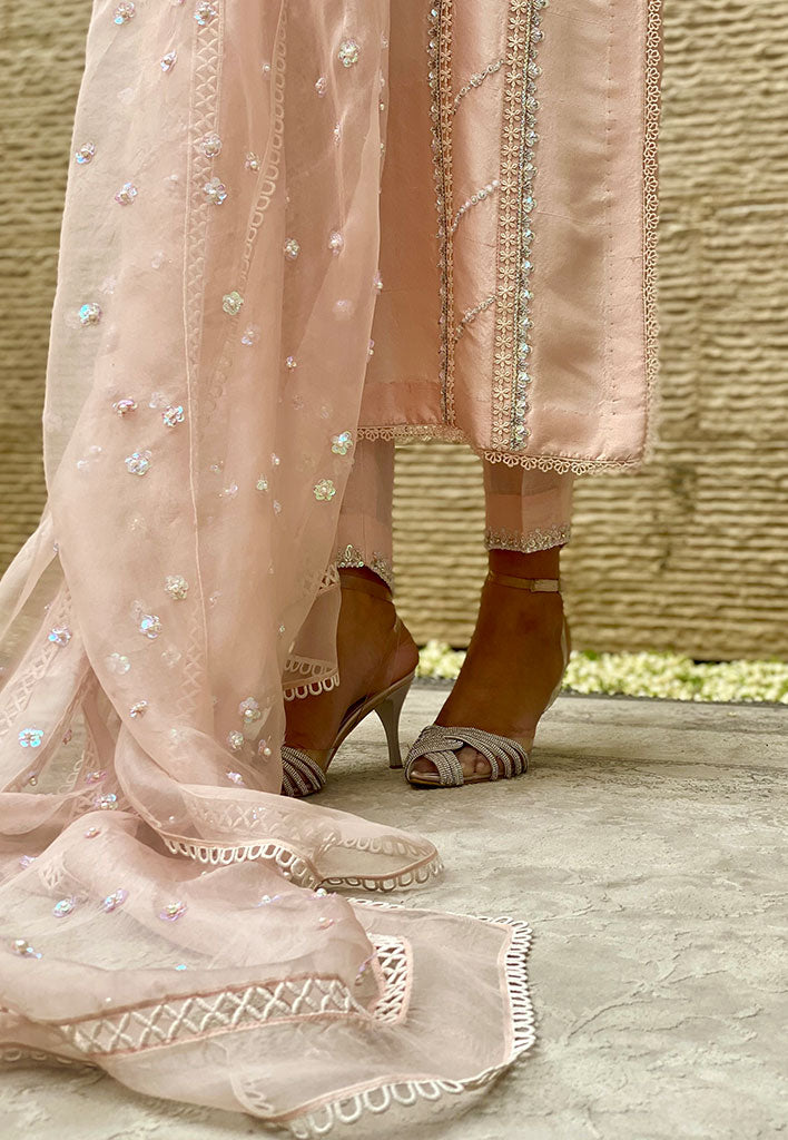 Blush-with-Dupatta-Image-Three