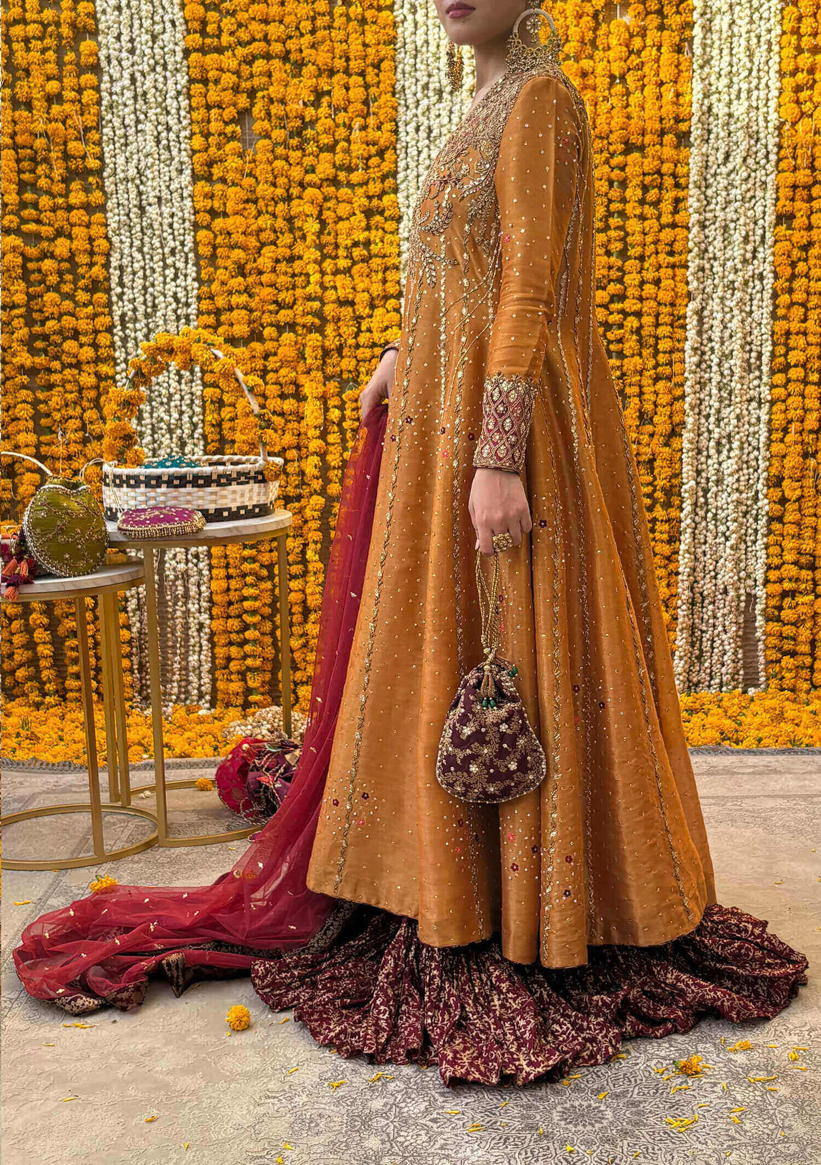 Jasmine_with-Crushed_Dhaka-&-Dupatta-Image One
