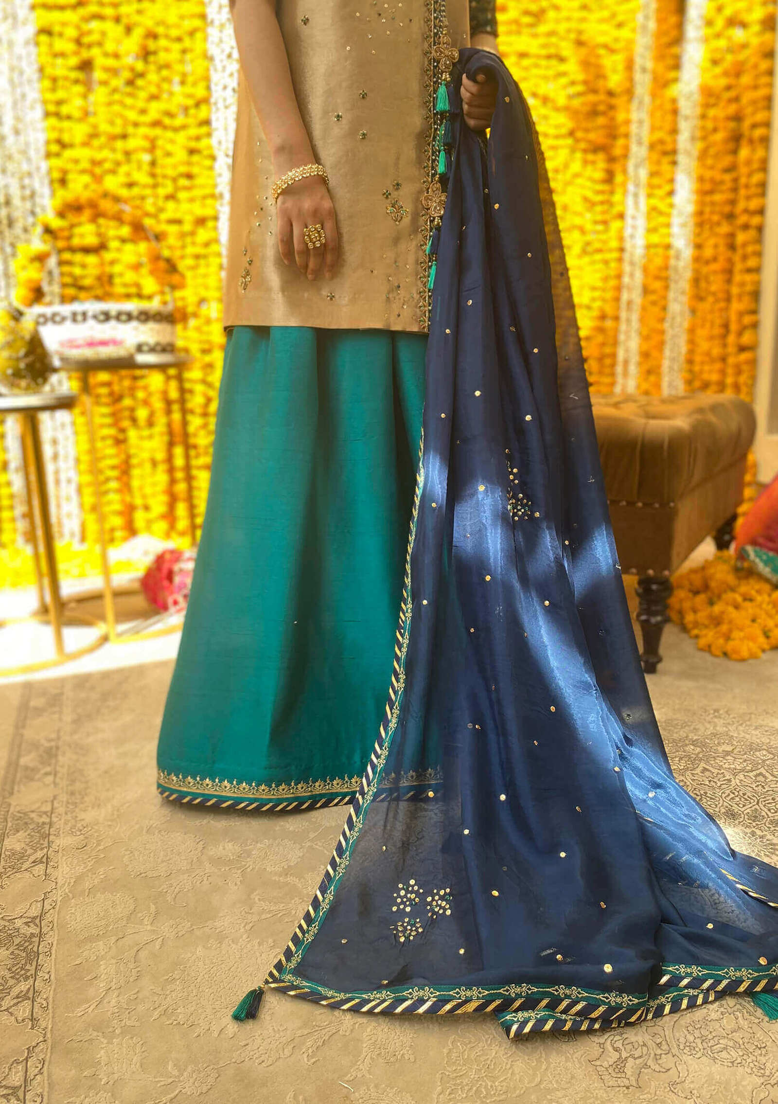 Esra_with-Flared-Pants-&-Dupatta-Image-Four