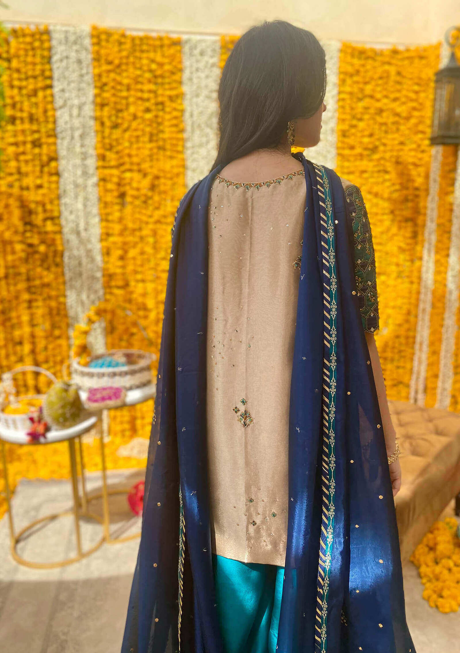 Esra_with-Flared-Pants&-Dupatta-Image-Three