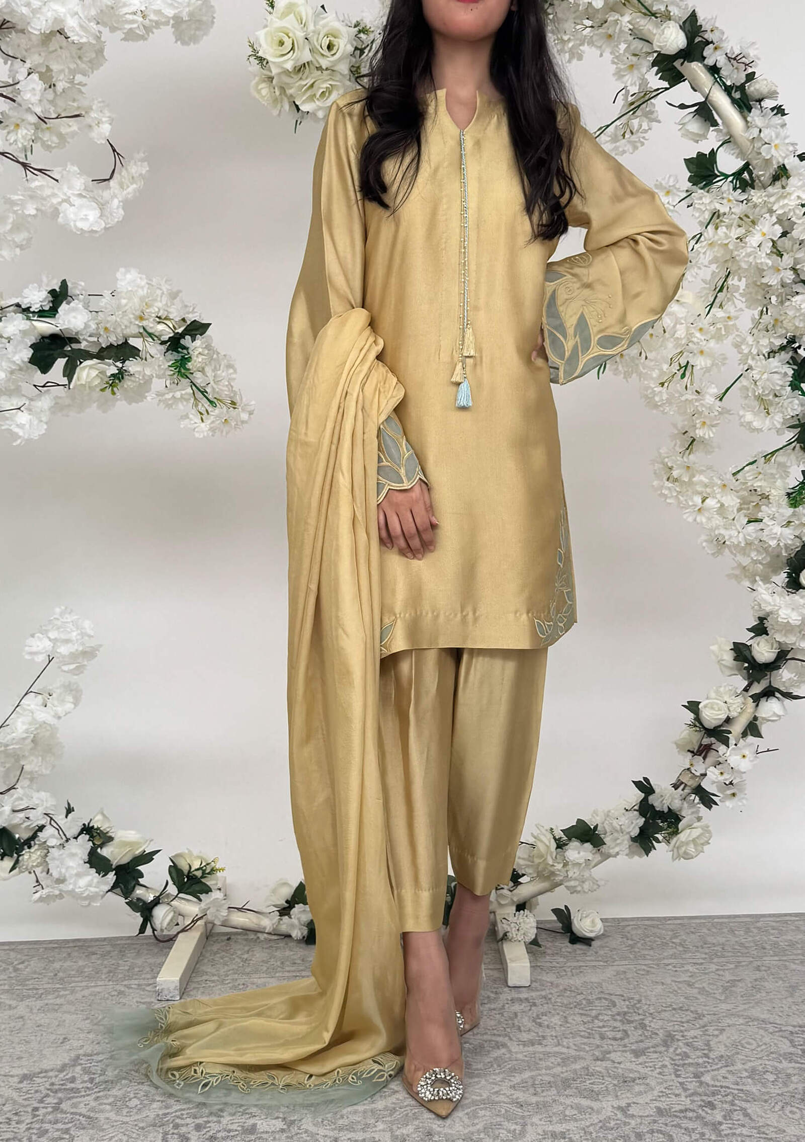 Talia-with-Shalwar-&amp;-Dupatta-Image-One