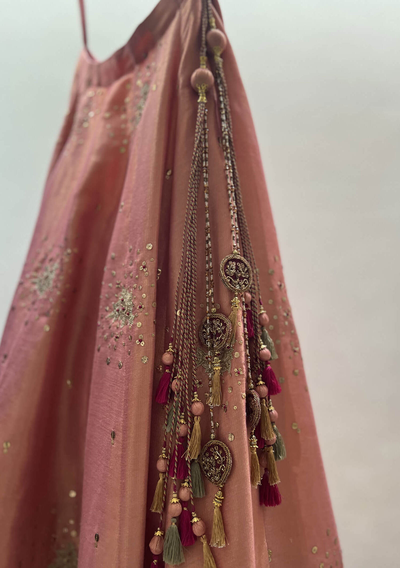 Zhavi-Lehenga-Set-with-Potli-Bag-Image-Six