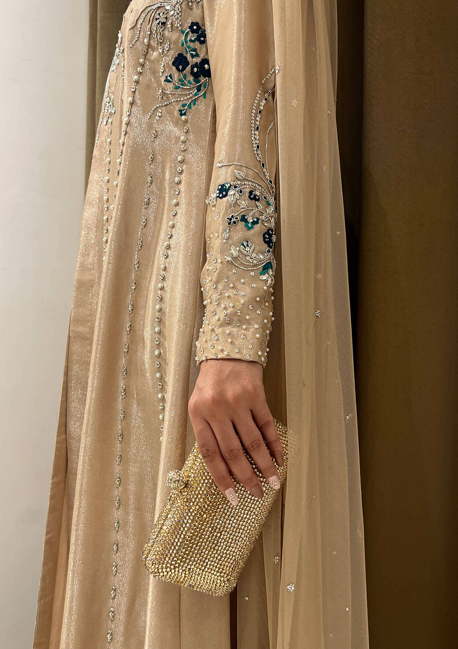 Ziva-with-Pants-&amp;-Dupatta-Image-Six