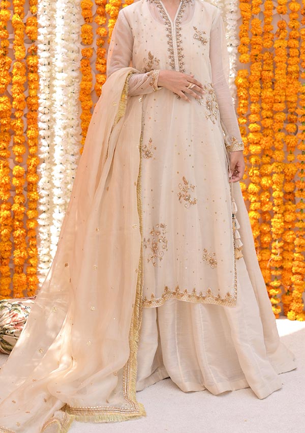 Ifrah-With-Gown-And-Dupatta-Feature-Image