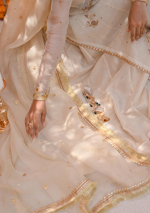 Ifrah-With-Gown-And-Dupatta-Image-Five