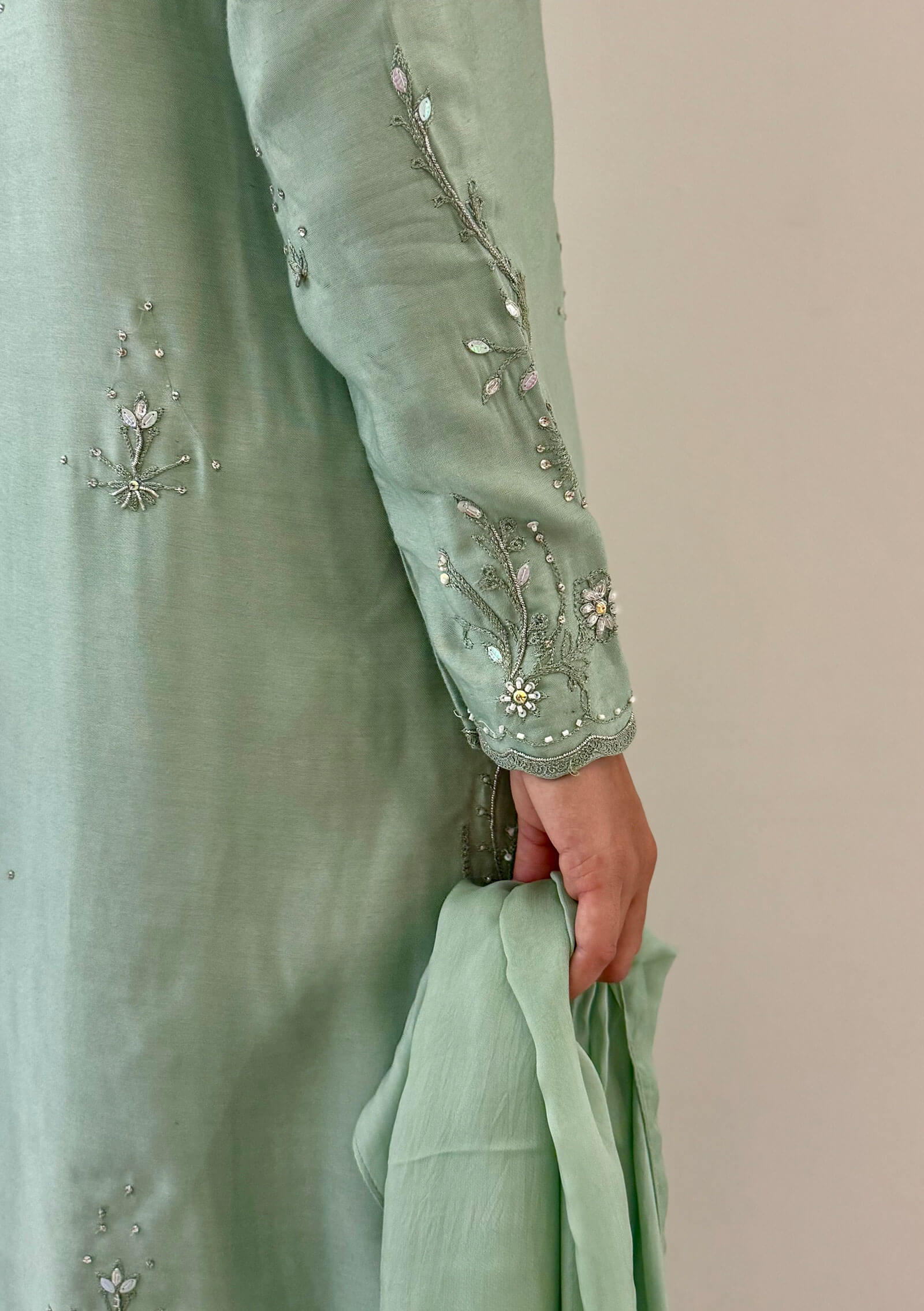 Lia with Pants & Dupatta