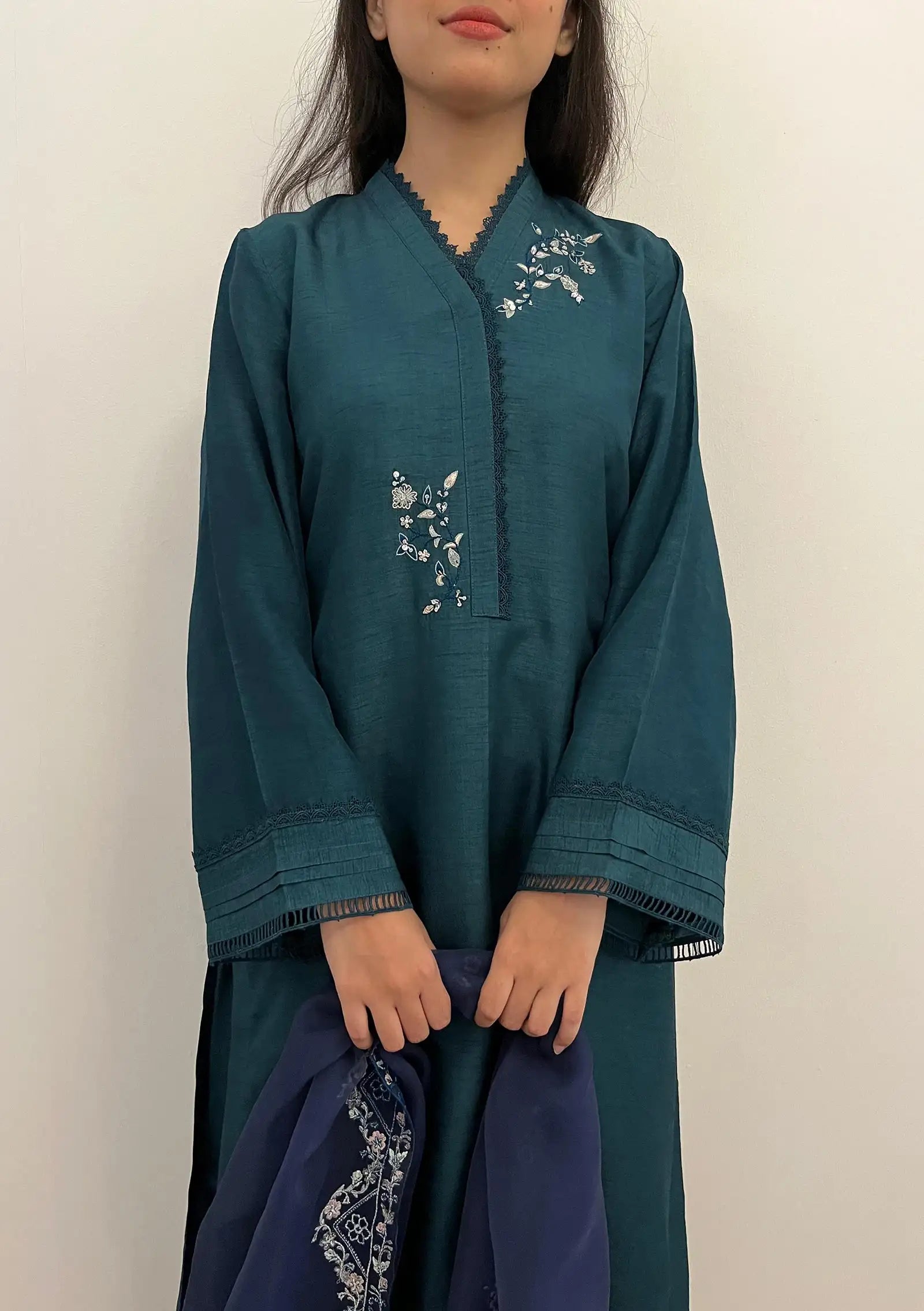 Nini with Izaar & Dupatta