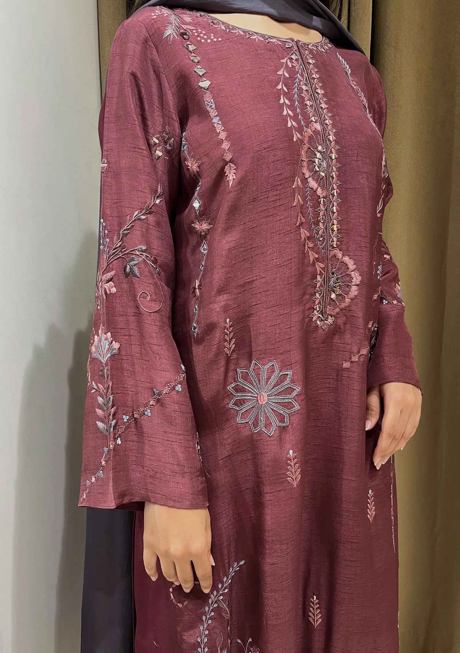 Nola with Izaar & Dupatta