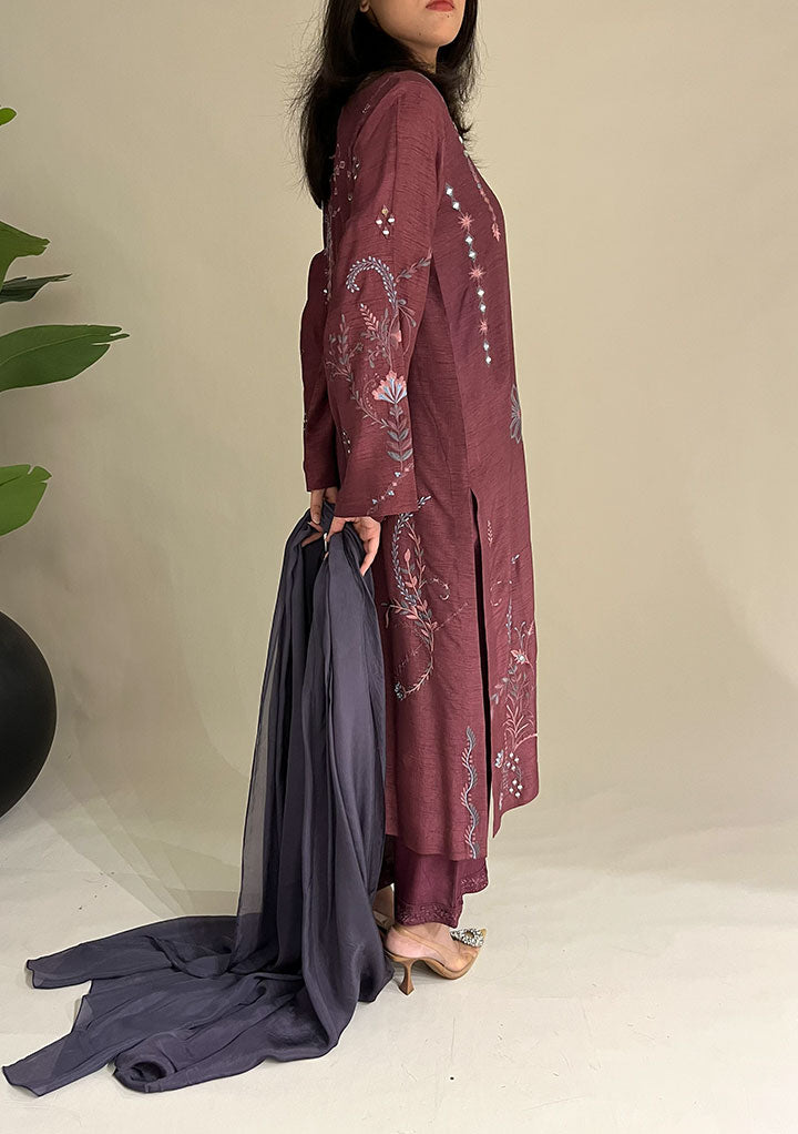 Nola with Izaar & Dupatta