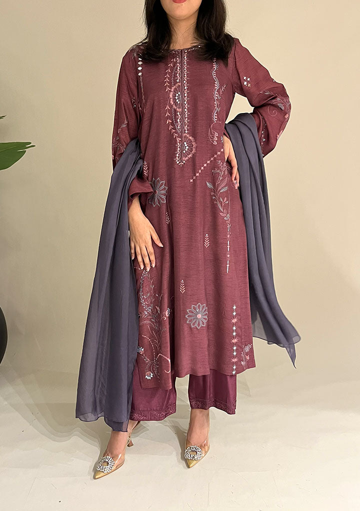 Nola with Izaar & Dupatta