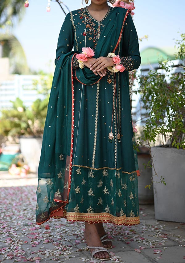 Mia With Pants And Dupatta | Mubashira Usman