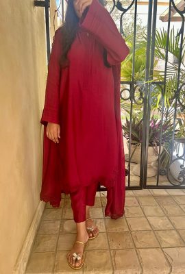 Elise-with-Pants-and-Dupatta-Maroon-Image-One