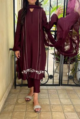 Maysa-with-Pants-Burnt-Burgundy-Feature-Image