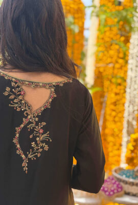 Zerin-with-Izaar-Pants-&-Dupatta-Image_One